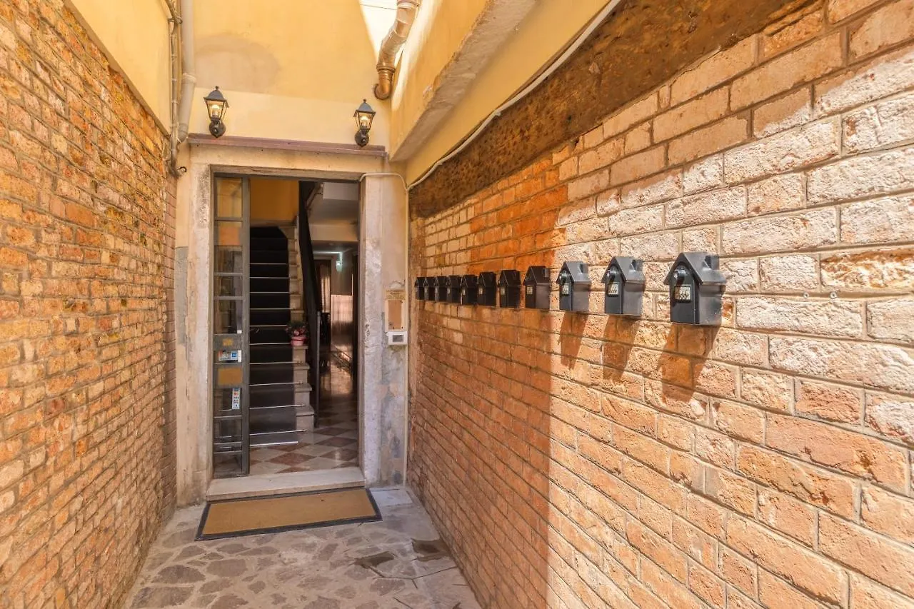 *** Bed & Breakfast La Locandiera Venice Italy