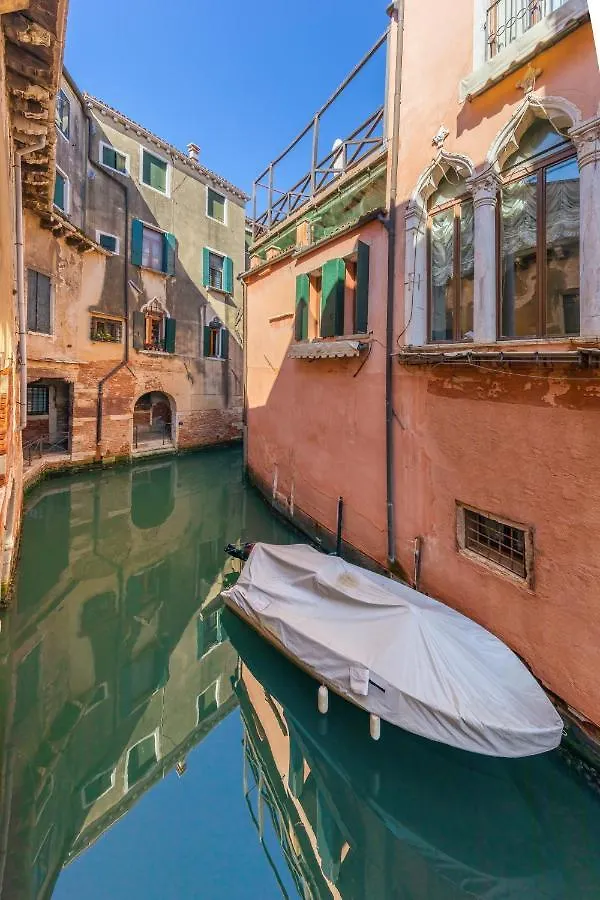 La Locandiera Venice 3*,