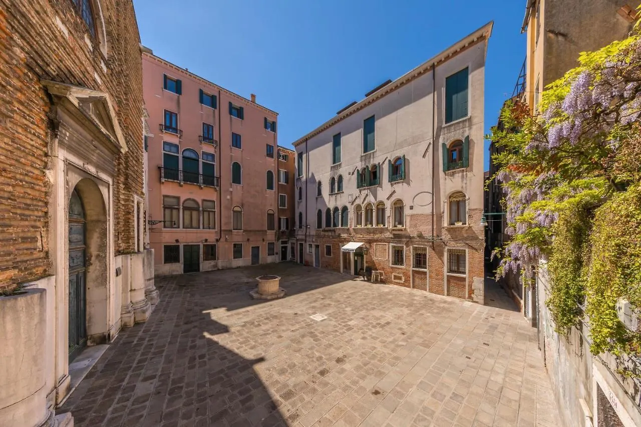 La Locandiera Venice 3*,  Italy